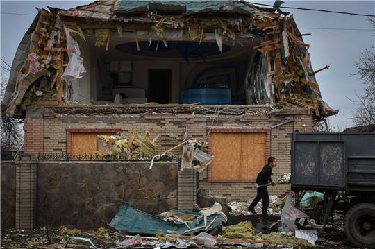 Durch russischen Beschuss zerstört: ein Haus in Kramatorsk (Region Donezk)