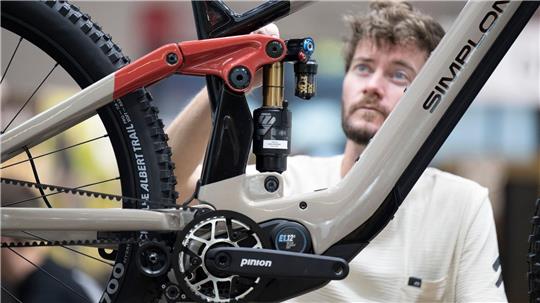 E-Bikes stehen im Zentrum der Messe Eurobike.