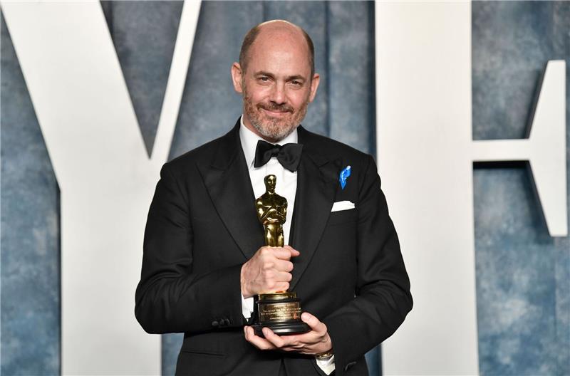 Regisseur Berger träumt vom Oscar für den besten Film Edward Berger feiert seinen Triumph bei der Vanity Fair Oscar Party in Beverly Hills.