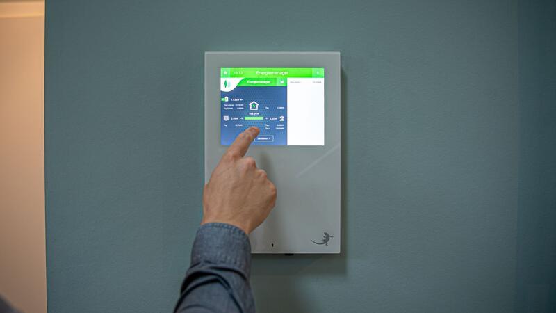 Die Kosten im Griff: Energetische Sanierung finanzieren Effizienzhäuser haben einen sehr niedrigen Energiebedarf und damit geringere Betriebskosten.