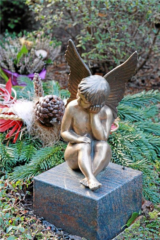 Egal, ob eine Beisetzung auf einem Friedhof oder auf See stattgefunden hat – Angehörige dürfen darüber in jedem Fall eine schriftliche Bestätigung erwarten. Foto: GZ-Archiv