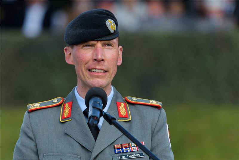 Ehemaliger Brigadekommandeur der Panzerlehrbrigade 9 und jetziger Leiter des Sonderstabes Ukraine im deutschen Verteidigungsministerium : Christian Freuding.