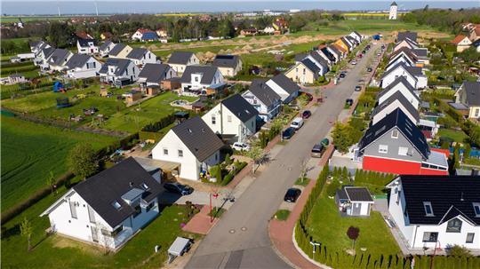 Eigenheime sind gefragt: Die Preise zogen 2025 deutlich an. (Archivbild)