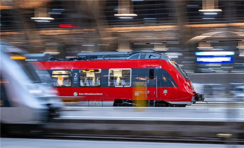 Streik-Ende: Regulärer Fahrplan bei Bahn wieder angelaufen Eigentlich sollte der Ausstand sowohl im Personen- als auch im Güterverkehr bis heute Abend, 18.00 Uhr, andauern.
