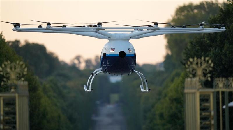 Insolvent, aber zuversichtlich: Volocopter sucht Investoren Eigentlich wollte Volocopter schon im Sommer zu den Olympischen Spielen Passagiere befördern. Nun hat das Unternehmen ganz andere Sorgen. (Archivbild)