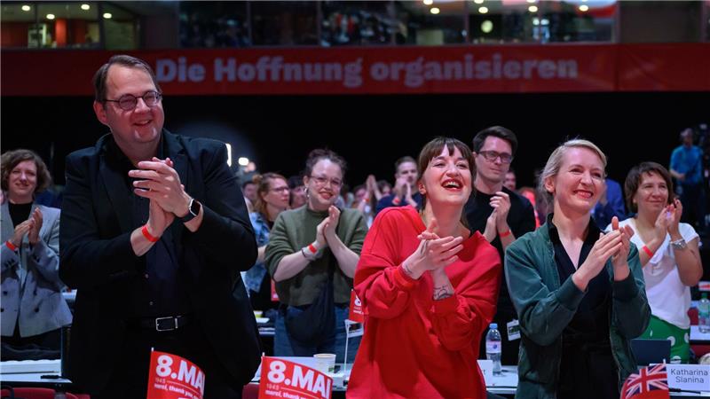Parteitag: Nahost-Streit holt die Linke ein Eigentlich wollte die Linke eine Botschaft von Harmonie setzen.