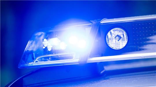 Ein 23-Jähriger fährt ohne Führerschein unter Einfluss von Drogen. (Symbolbild) 