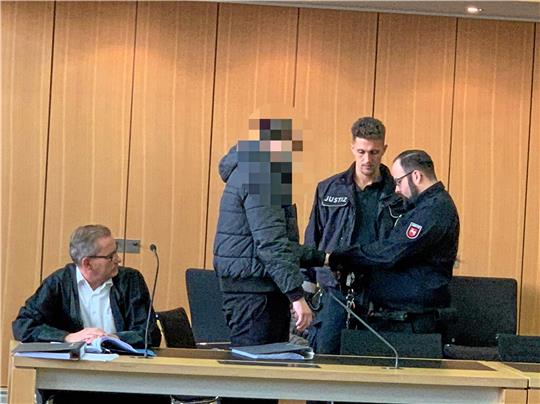 Ein 32-jähriger Mann aus Braunlage muss sich wegen Vergewaltigung vor der 2. Strafkammer des Landgerichts Braunschweig verantworten. Foto: Klengel