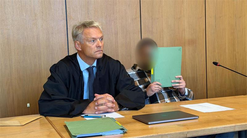Ein 37-Jähriger soll seine Ex-Partnerin getötet haben - vor Gericht sagt er zu dem Vorwurf: „Nicht dass ich wüsste.“