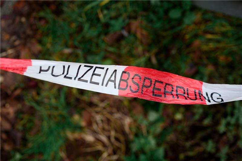 Weltkriegsgranate in Melchiorshausen erfolgreich entschärft Ein Absperrband der Polizei.