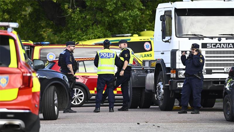 17-Jährige stirbt bei Schwert-Angriff an Schule in Schweden Ein Angreifer verletzte an der Schule mehrere Menschen, eine Person starb.