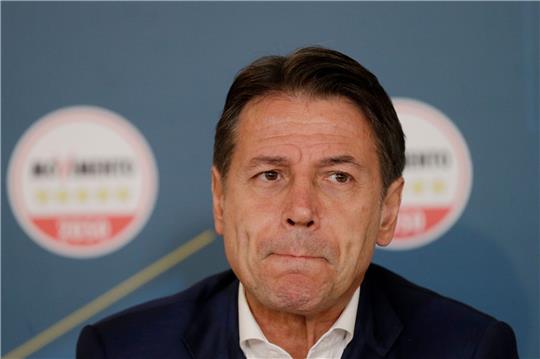 Ein Ausschuss soll die von Ex-Regierungschef Giuseppe Conte ergriffenen Maßnahmen zur Bewältigung der Pandemie prüfen.