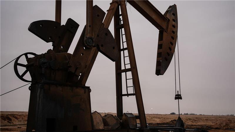 Ein Blick auf das Ölfeld von al-Omar, nachdem es von der syrischen Regierung zurückerobert wurde. 