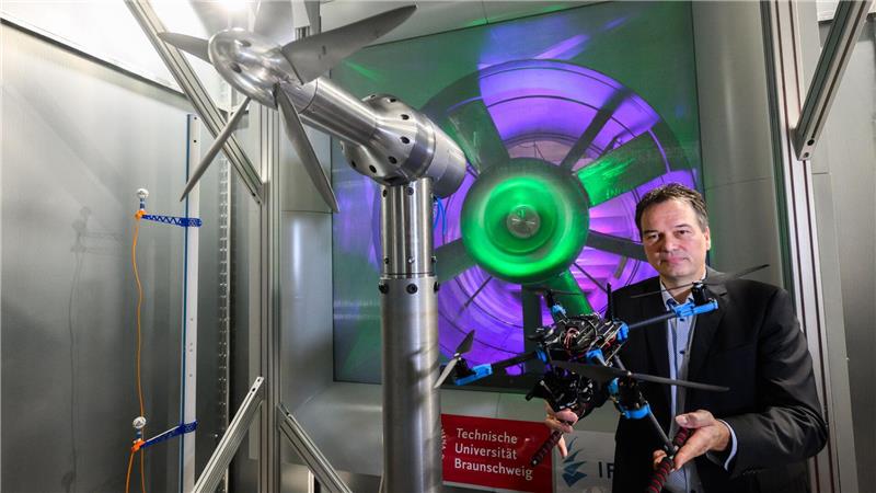 Riesiger Drohnenkäfig erlaubt sichere Testflüge am Flughafen Ein Blick in den im neuen Windkanal der Technischen Universität Braunschweig.