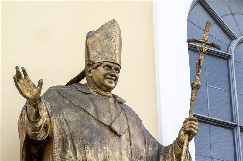 Missbrauchsskandal: Ratzingers Rolle wieder im Fokus Ein Briefwechsel zwischen dem damals noch Kardinal Ratzinger, späteren Papst, und dem Erzbistum München ist bekannt geworden.