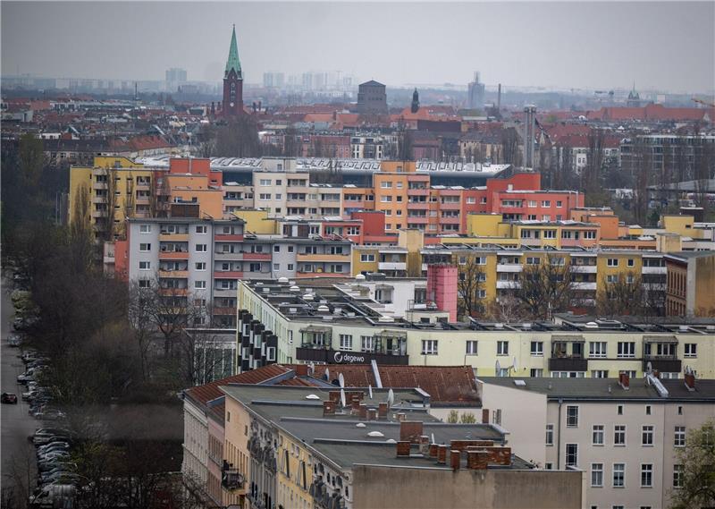 Ein Bündnis fordert eine gerechte Kostenaufteilung bei energetischen Wohnungssanierungen.