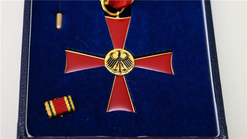 Mal eben ein Bundesverdienstkreuz gekauft Ein Bundesverdienstkreuz einfach mal kaufen - ein YouTuber hat das geschafft. (Archivbild)