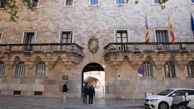 Ein Deutscher ist in Palma de Mallorca freigesprochen worden. Ihm war vorgeworfen worden, strafbar die Privatsphäre eines kleinen Mädchens verletzt zu haben. (Symbolbild)