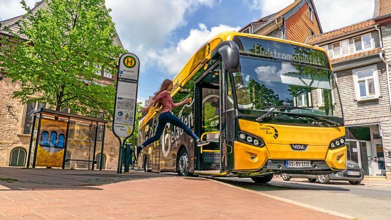 Ein Elektro-Stadtbus in der Innenstadt: Die Fahrpläne kommen auf den Prüfstand.