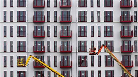 Ein Ende der Wohnmisere in Deutschland ist nach einer neuen Studie des Pestel-Instituts nicht in Sicht.
