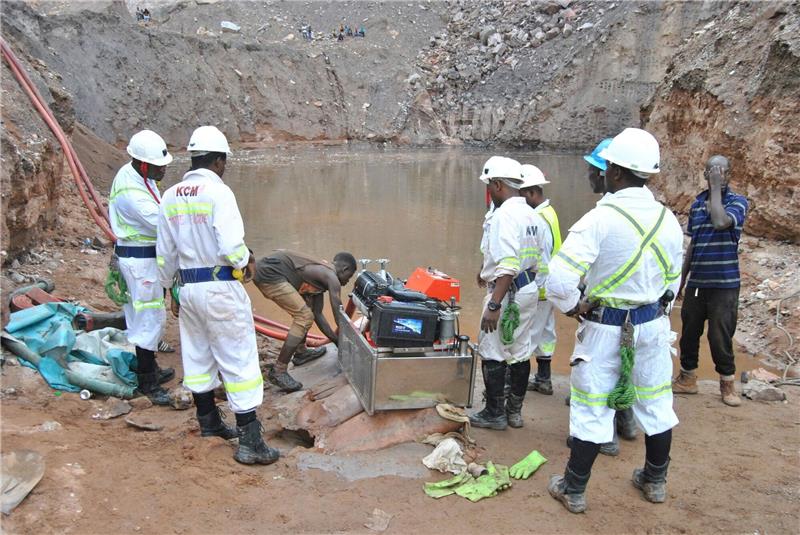 Grubenunglück in Sambia: 30 oder mehr Tote befürchtet Ein Erdrutsch nach schweren Regenfällen hat in Sambia zum Einsturz einer Mine geführt.