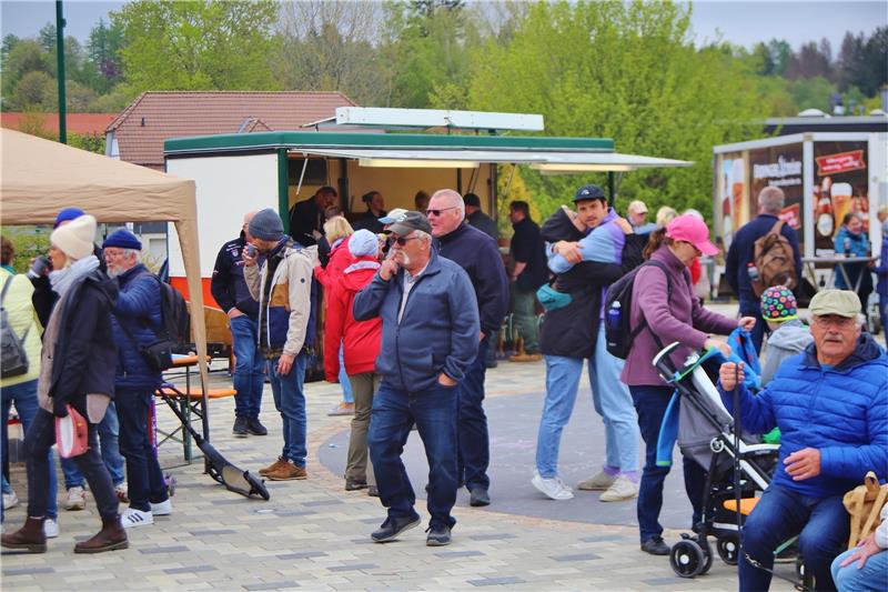 Braunlage: Kulturverein sucht Aussteller für den „Kunstharz“ Ein Erfolg: Im vergangenen Jahr schlendern viele Besucher über den „Kunstharz“ auf der Neuen Mitte. Archivfoto: Jung