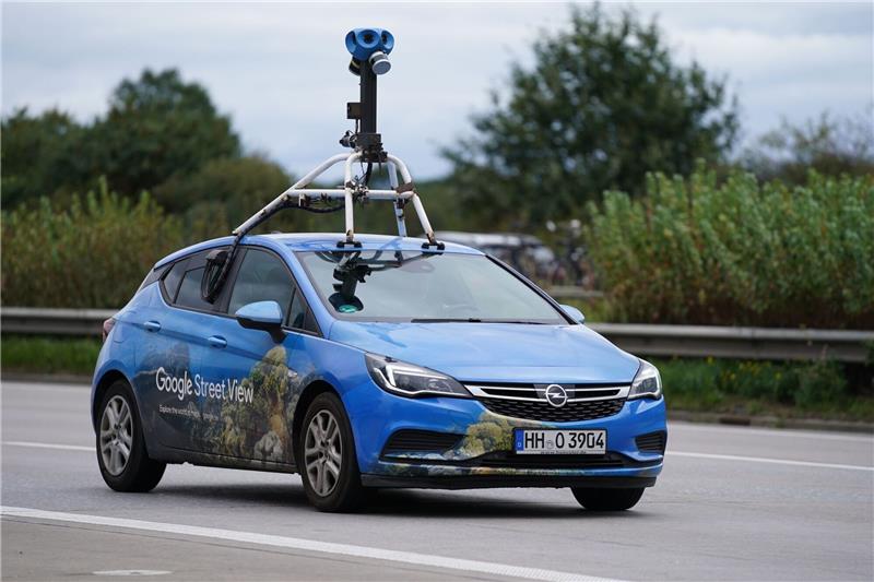 Google Street View: Frische Bilder aus Deutschland online Ein Fahrzeug von Google Street View, bestückt mit Kameras.