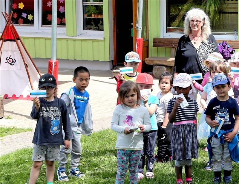 Corona-Testpflicht in Kitas steht bevor Ein Foto aus dem vergangenen Sommer: Die Kindertagesstätte Kleiner Bruch in Clausthal-Zellerfeld hat Lollitests erhalten. Derzeit gibt es Lieferprobleme. Archivfoto: Neuendorf