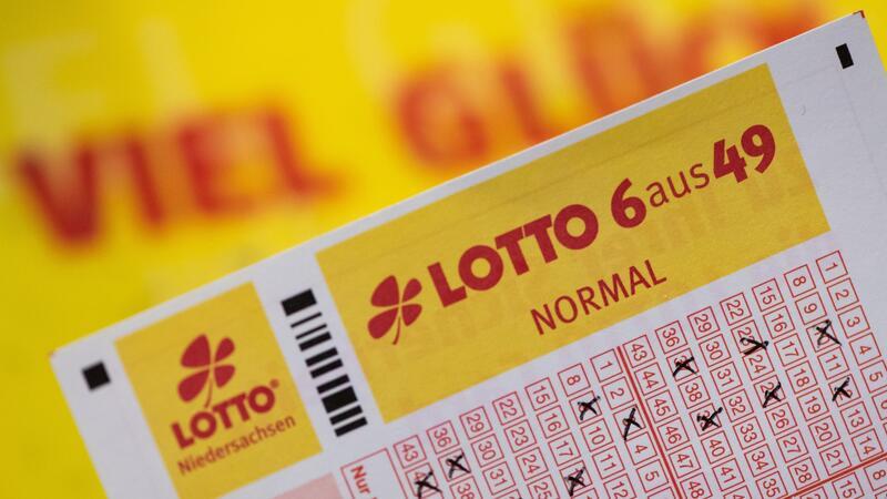 Jackpot geknackt - und fast 5,8 Millionen Euro gewonnen Ein Glückspilz aus dem Landkreis Diepholz knackt den Lotto-Jackpot - und darf sich über fast 5,8 Millionen Euro freuen. (Symbolbild)