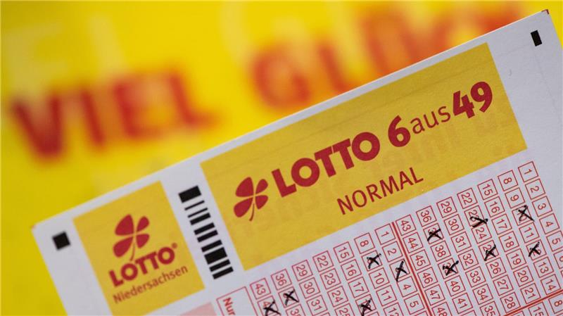 Ein Glückspilz aus dem Landkreis Peine hat über 2,8 Millionen Euro im Lotto „6 aus 49“ gewonnen. (Symbolbild)