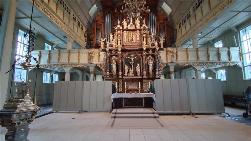 Ein Gutachter bestätigt, dass nach dem Marktkirchenbrand keine Gesundheitsgefahr mehr für Besucher besteht.