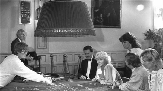 Wie Bad Harzburg vor 50 Jahren auf einen Schlag mondän wurde Ein Hauch von Las Vegas: Vor 50 Jahren wird Bad Harzburg Spielbankstandort.
