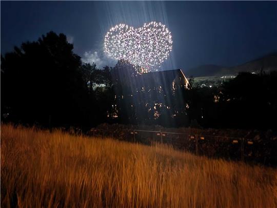 Ein Herz für Goslar: Das Feuerwerk zum Start des Schützenfestes begeistert die Besucher. Foto: Sowa
