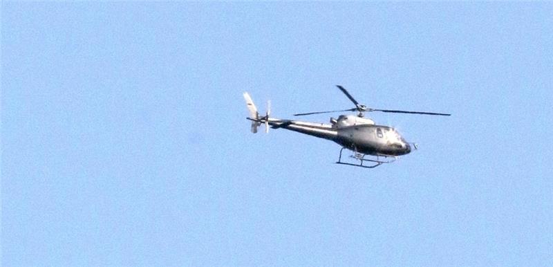 Aus der Luft: Harz wird nach Bodenschätzen abgesucht Ein Hubschrauber fliegt 2020 mit einer Sonde nahe Goslar umher. Weitere Erkundungen sind nun zwischen Langelsheim und Bad Grund vorgesehen. Archivfoto: Epping