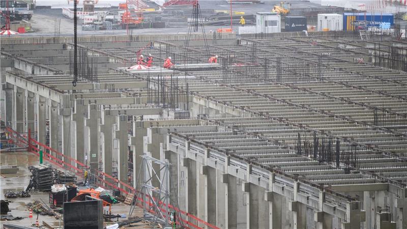 Standort mit Gewähr – Milliarden fließen nach Deutschland Ein Investitionsziel in Deutschland: die künftige Chipfabrik in Dresden.