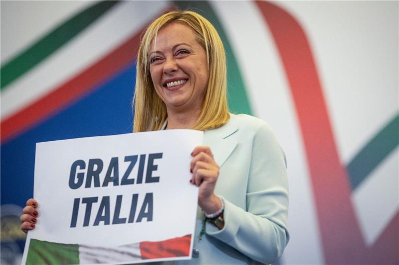 Gekommen um zu bleiben: Ein Jahr Giorgia Meloni Ein Jahr ist es her, dass Giorgia Meloni in Italien die Wahl zu Italiens Ministerpräsidentin gewann.