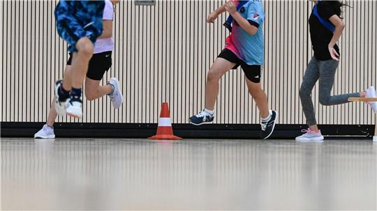 Ein KI-Tool soll die Benotung im Sportunterricht fairer machen. (Symbolbild)