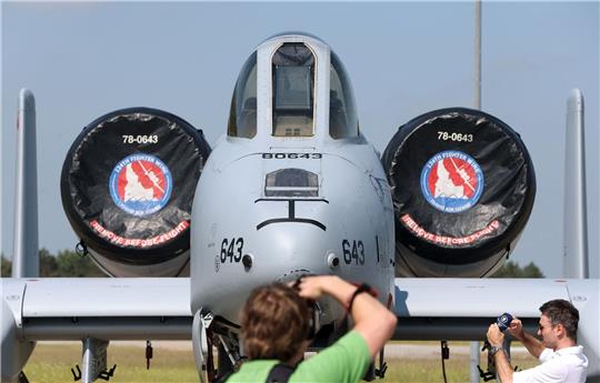 Ein Kampfflugzeug A10 der US-Airforce: Das größte Kontingent stellen die Vereinigten Staaten von Amerika.
