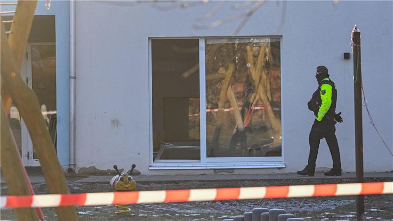Ein Kind stirbt in einer Berliner Kita bei einem Unfall. 