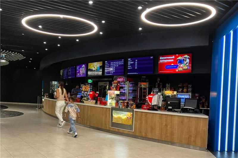 Warten auf „Barbie”: Wie Russland Filmsanktionen umgeht Ein Kino in einem Moskauer Einkaufszentrum: Was steht auf dem Programm?