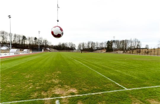 Ein Kopfball-Pendel für das Fußballtraining.