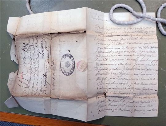 Ein Liebesbrief von Anne Le Cerf an ihren Ehemann Jean Topsent, der Teil einer Sammlung von Briefen war, die von der britischen Royal Navy beschlagnahmt wurden.