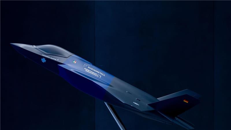 Ein Modell des US-Tarnkappenbombers F35, für den Rheinmetall in Weeze das Rumpfmittelteil baut.