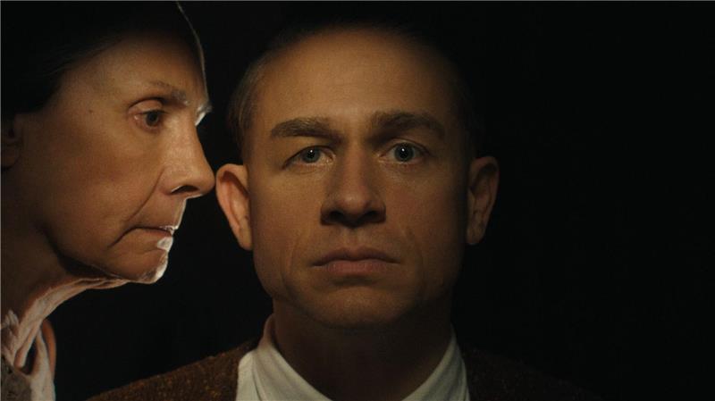 Dieser Serienmörder prägte Hitchcock und Co. Ein Mörder und seine Mutter: „Monster: Die Geschichte von Ed Gein“