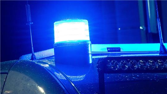 Ein Notruf löste den Polizeieinsatz in Bremen aus. (Symbolbild)