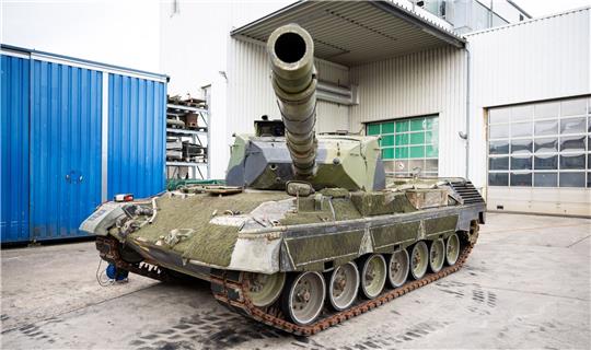 Ein Panzer vom Typ Leopard 1 (Archivbild). Rheinmetall bereitet rund 30 der Panzer für die Ukraine auf.