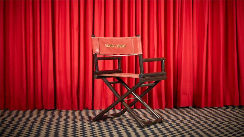Regiestuhl und andere David-Lynch-Andenken teuer versteigert Ein Regiestuhl David Lynchs zählt zu den Hightlights der Auktion.
