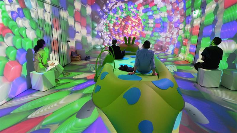 Das ist krötig - Immersive Erlebniswelt rund um die Olchis Ein Ritt auf einem Drachen und dann ab ins Schlammbad. In der immersiven Olchis-Welt ist das möglich.