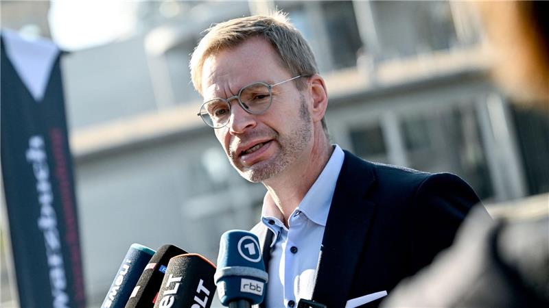 Ein Schwerpunkt-Kapitel beschäftigt sich diesmal mit den „teuren Schatten“ von Investitionen - also Folgekosten von Betrieb, Instandhaltung und Verwaltung.