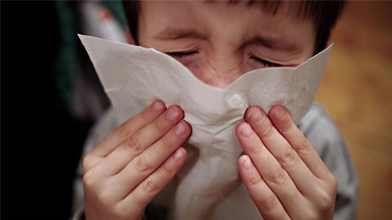 Ein Sprecher des Landesgesundheitsamts Niedersachsen sagt zur aktuellen Grippewelle: „Es ist eine heftige Saison.“ (Symbolbild) 